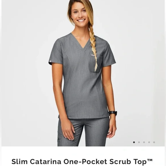 Hey ladies!! Selling this cute Figs set. DM me if interested. - Picture 2 of 2